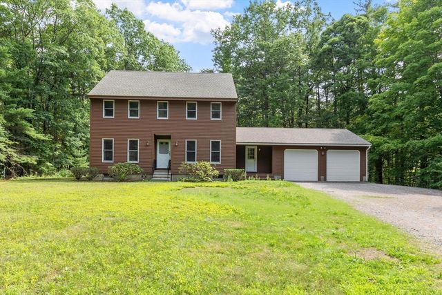 686 Scott Rd, Fitchburg, MA 01420