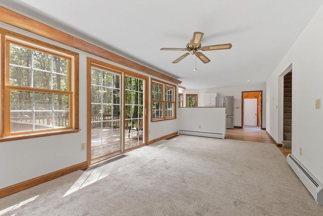 686 Scott Rd, Fitchburg, MA 01420