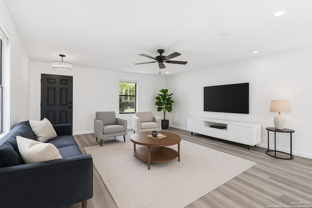 404 Ashley Park, Schertz, TX 78154