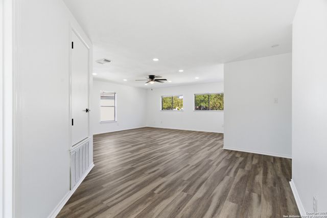 404 Ashley Park, Schertz, TX 78154