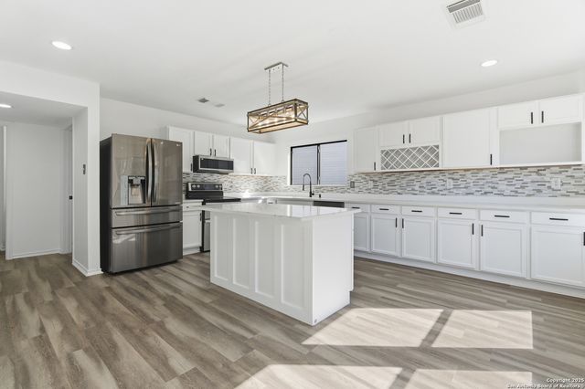 404 Ashley Park, Schertz, TX 78154