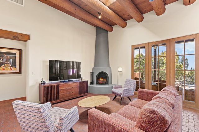 4 Thistle Lane, Santa Fe, NM 87506