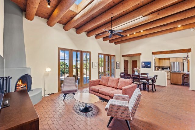4 Thistle Lane, Santa Fe, NM 87506
