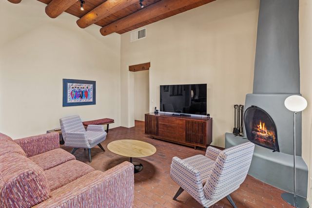 4 Thistle Lane, Santa Fe, NM 87506