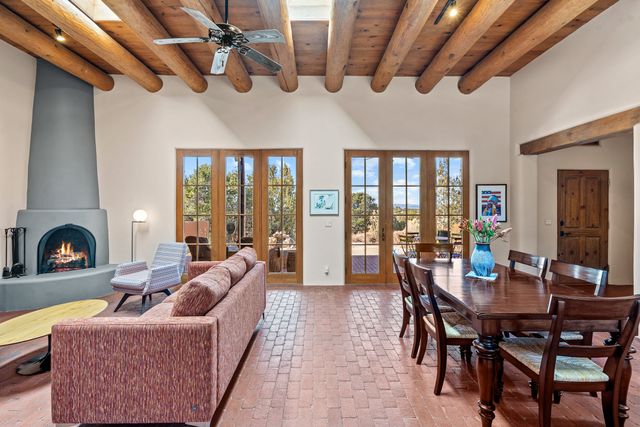 4 Thistle Lane, Santa Fe, NM 87506