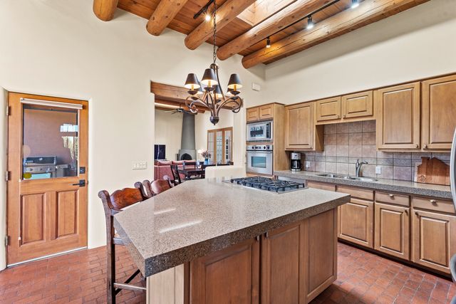 4 Thistle Lane, Santa Fe, NM 87506