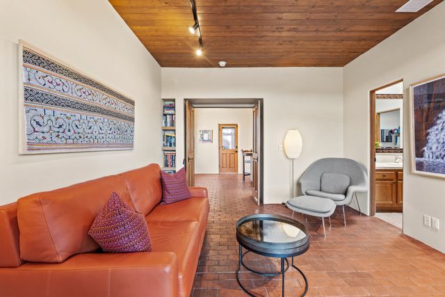 4 Thistle Lane, Santa Fe, NM 87506