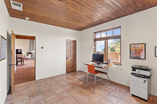 4 Thistle Lane, Santa Fe, NM 87506