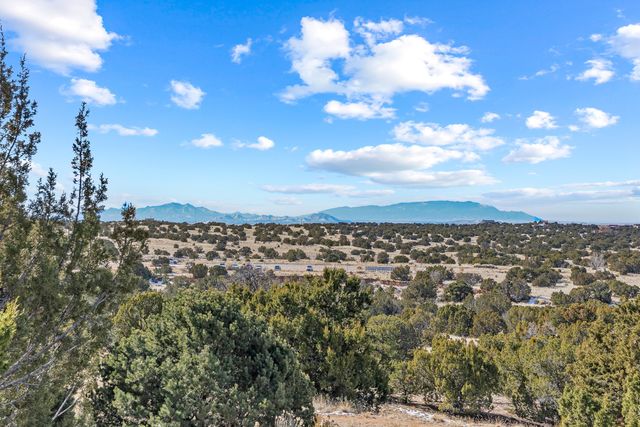 4 Thistle Lane, Santa Fe, NM 87506