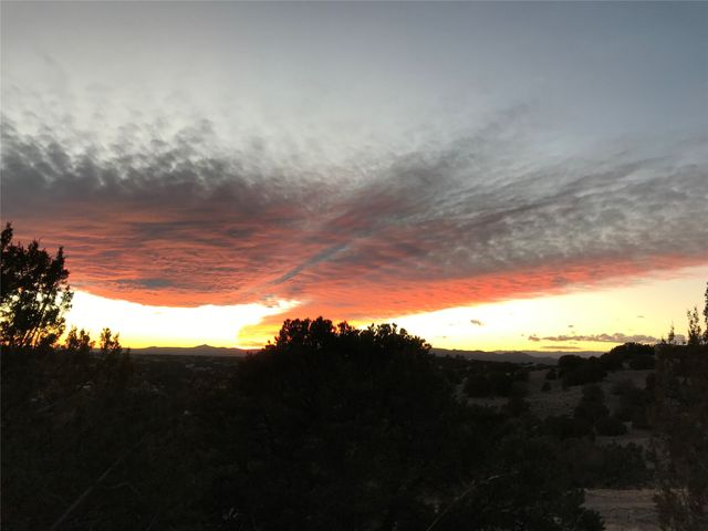 4 Thistle Lane, Santa Fe, NM 87506