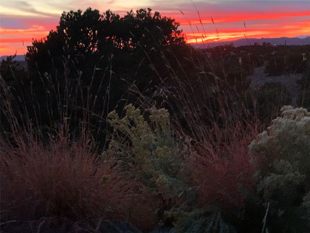 4 Thistle Lane, Santa Fe, NM 87506