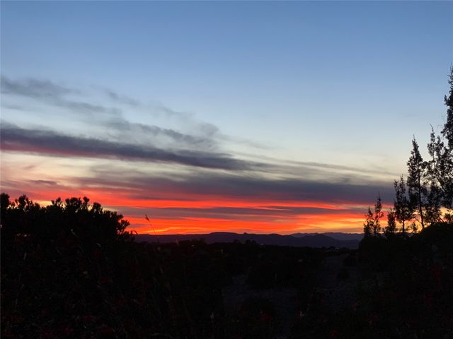 4 Thistle Lane, Santa Fe, NM 87506