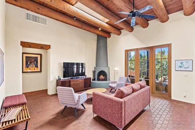 4 Thistle Lane, Santa Fe, NM 87506