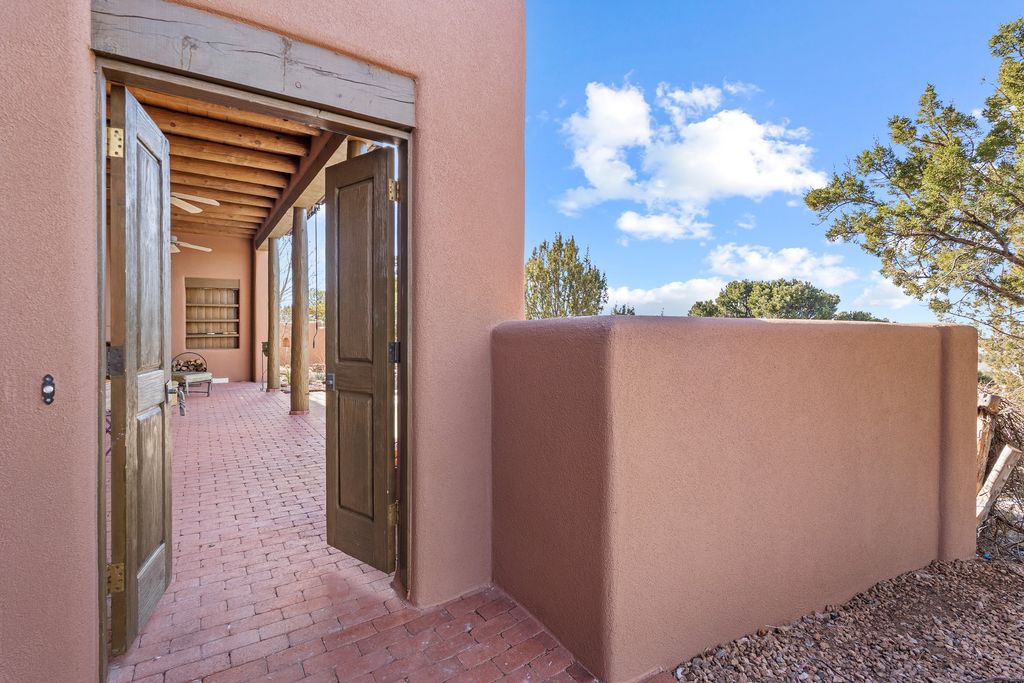 4 Thistle Lane, Santa Fe, NM 87506