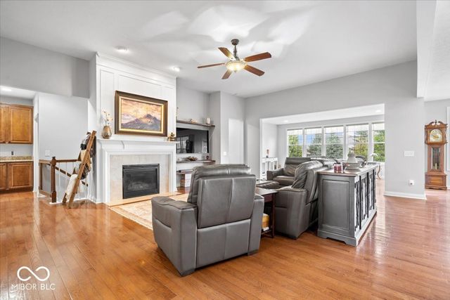 8952 Heatherstone Place, Zionsville, IN 46077