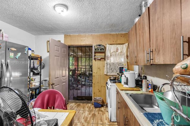 191 NW 83rd St, Miami, FL 33150