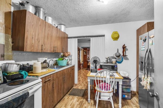 191 NW 83rd St, Miami, FL 33150