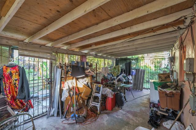 191 NW 83rd St, Miami, FL 33150