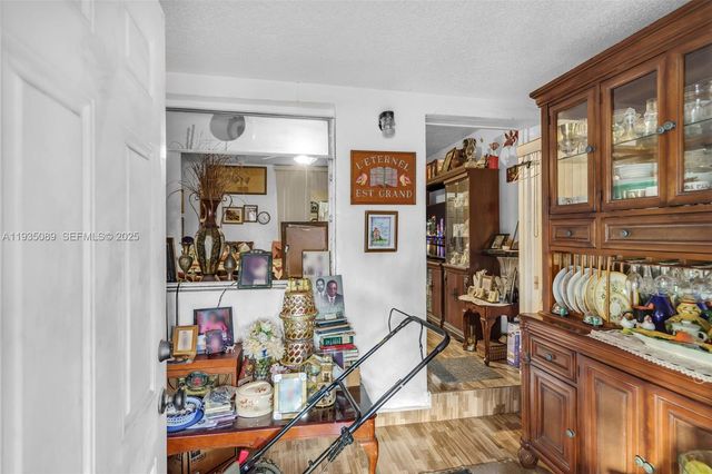 191 NW 83rd St, Miami, FL 33150