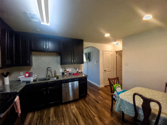 3407 Cardinal Drive, Ennis, TX 75119
