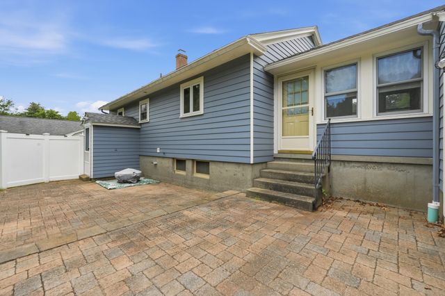 490 Union St, Leominster, MA 01453