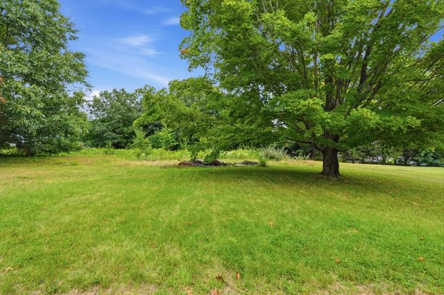 490 Union St, Leominster, MA 01453