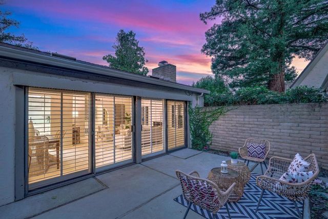 19816 Vineyard Lane, Saratoga, CA 95070