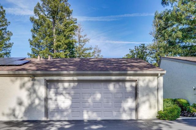 19816 Vineyard Lane, Saratoga, CA 95070