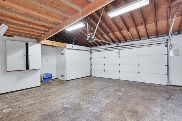 19816 Vineyard Lane, Saratoga, CA 95070