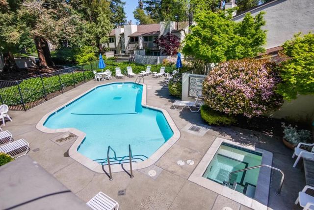 19816 Vineyard Lane, Saratoga, CA 95070