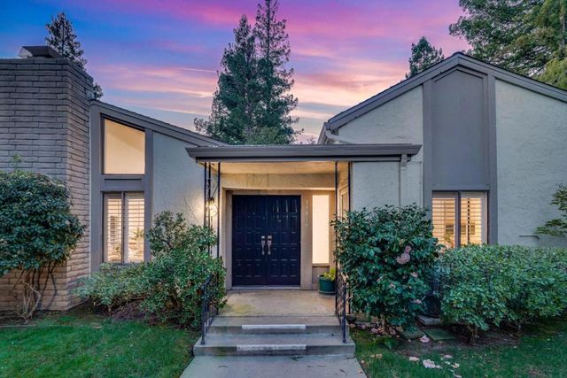 19816 Vineyard Lane, Saratoga, CA 95070