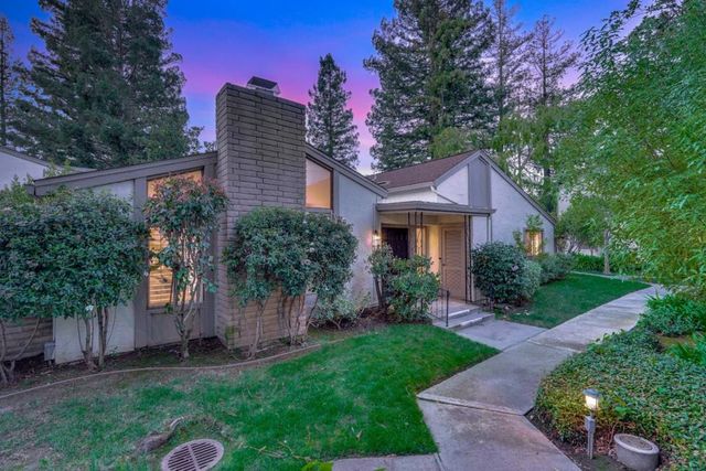 19816 Vineyard Lane, Saratoga, CA 95070