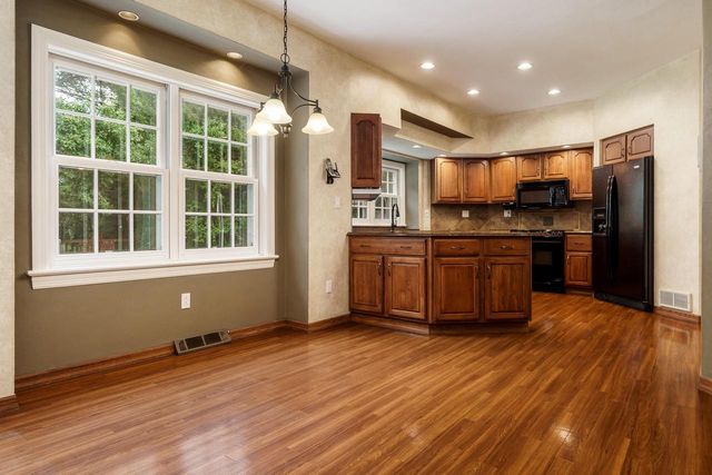 1650 Hemmingway Court, Janesville, WI 53545