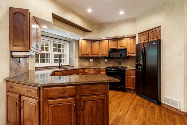 1650 Hemmingway Court, Janesville, WI 53545