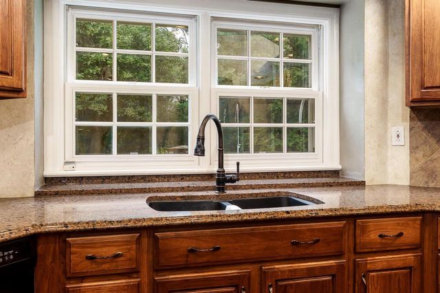 1650 Hemmingway Court, Janesville, WI 53545