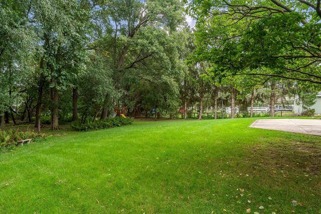 1650 Hemmingway Court, Janesville, WI 53545