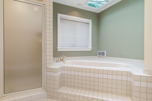 1650 Hemmingway Court, Janesville, WI 53545