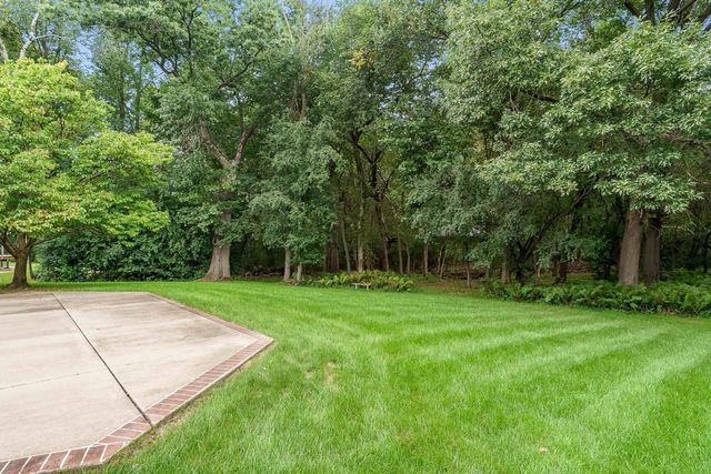 1650 Hemmingway Court, Janesville, WI 53545