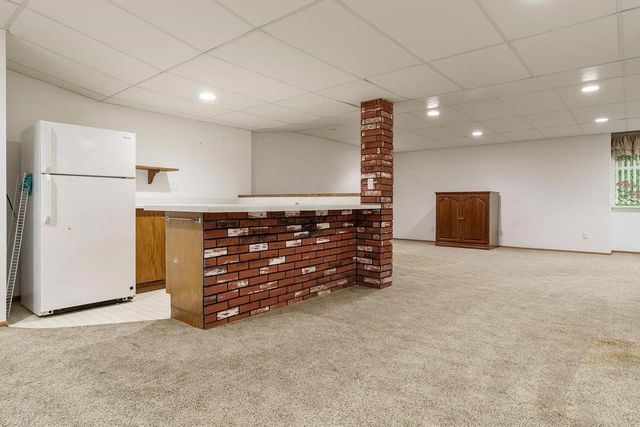 1650 Hemmingway Court, Janesville, WI 53545