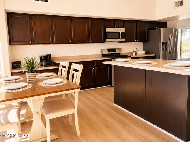 11012 N Divot Drive, Tucson, AZ 85737