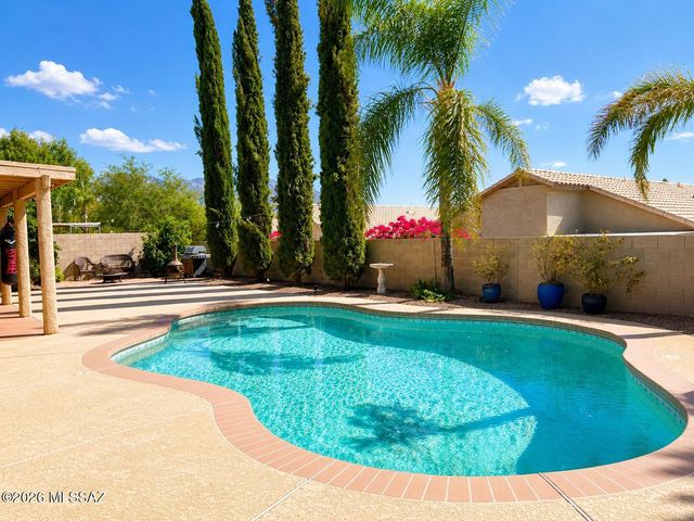11012 N Divot Drive, Tucson, AZ 85737