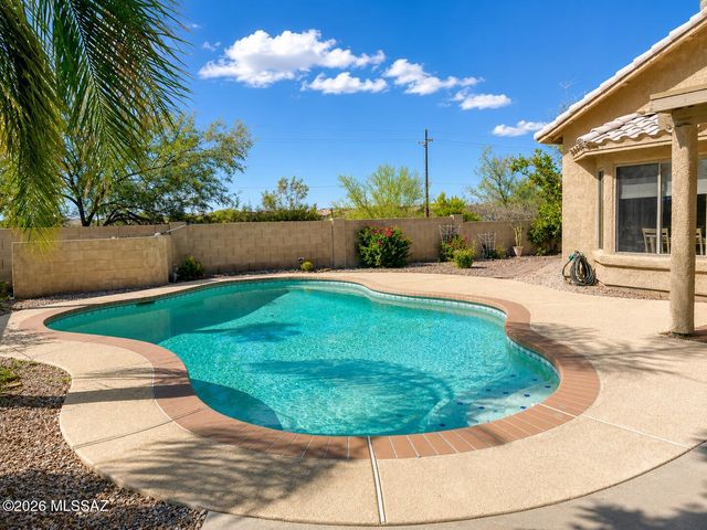 11012 N Divot Drive, Tucson, AZ 85737