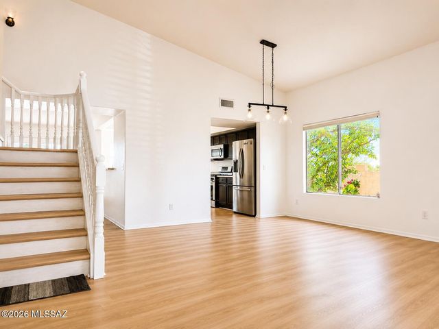 11012 N Divot Drive, Tucson, AZ 85737