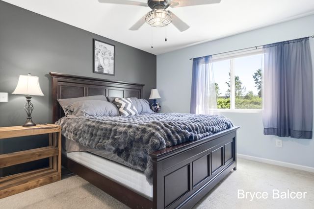 338 Vansen Drive, Kent City Vllg, MI 49330