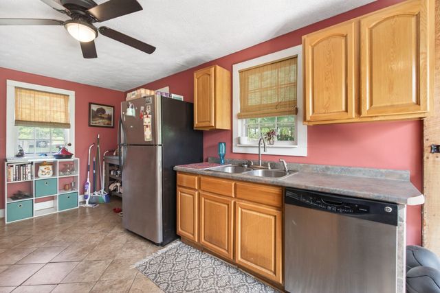 261 Mirandy Rd, Cookeville, TN 38506