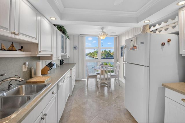 2200 S Ocean Boulevard 202, Delray Beach, FL 33483