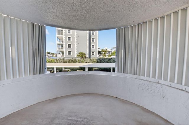 2200 S Ocean Boulevard 202, Delray Beach, FL 33483