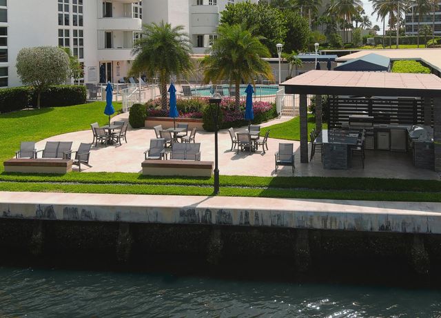 2200 S Ocean Boulevard 202, Delray Beach, FL 33483