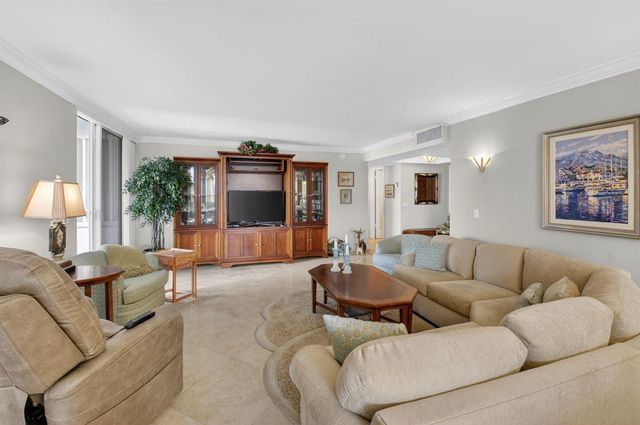 2200 S Ocean Boulevard 202, Delray Beach, FL 33483