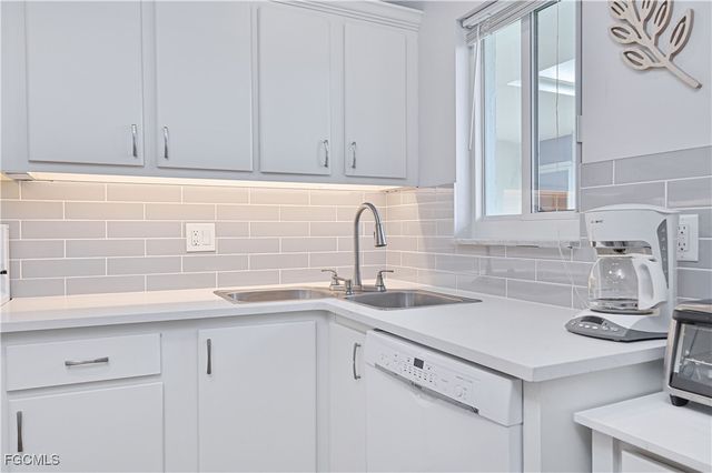 223 3rd AVE S 223, Naples, FL 34102